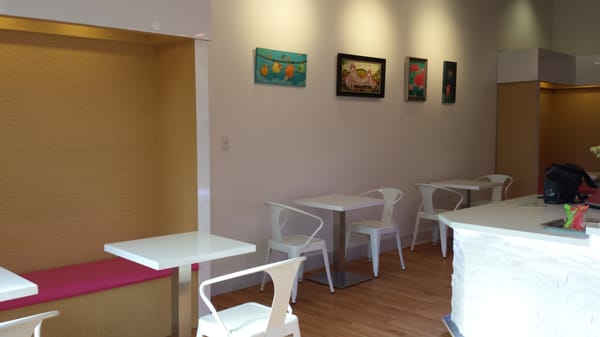 Bon Bon Berry Acai Bowl & Frozen Yogurt by null