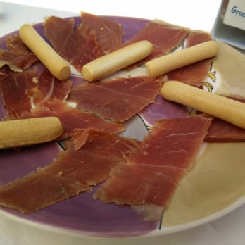 La Taberna de Yoli - Tapita de jamón - Tabernas Near Me - Madrid, M