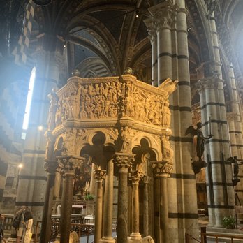 Duomo di Siena - Jesus crucifixion - Landmarks & Historical Buildings Near Me - Siena, SI