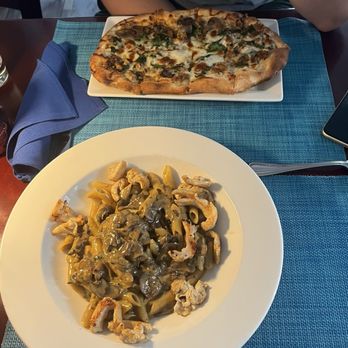 Cafe Med Eugene - Pinsa Bosco Alpino & Pappardelle Funghi Misti pasta - Italian Near Me - Eugene, Oregon