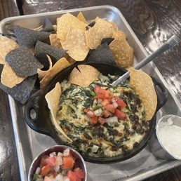 Cast-Iron Spinach Artichoke Dip* Cast-Iron Spinach Artichoke Dip*