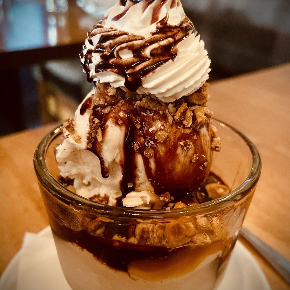 Boeufhaus - Chocolate Haus Sundae - Brasseries Near Me - Chicago, Illinois Boeufhaus - Chocolate Haus Sundae - Brasseries Near Me - Chicago, Illinois
