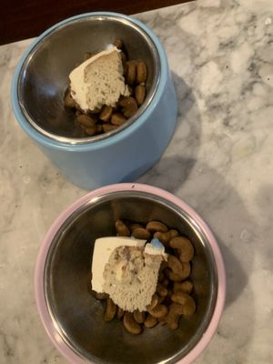 Amelie's Bark Shop by null