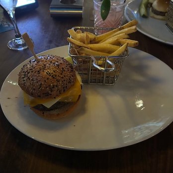 Yard House - New American Near Me - West Nyack, New York
