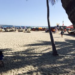 Los Crotos - Beachside dining wit sunset views...