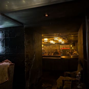 The Rabbit Hole - Bar - Cocktail Bars Near Me - Ottawa, Ontario