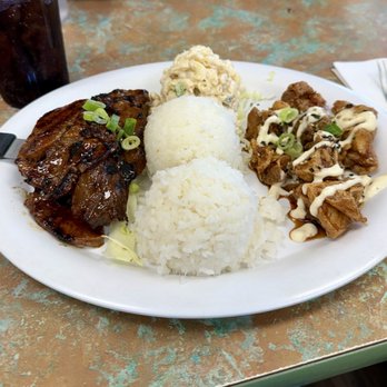 Hawaiian Style Cafe - Plate lunch with pork and chicken. Delicious! - Hawaiian Near Me - Kamuela, Hawaii Hawaiian Style Cafe - Plate lunch with pork and chicken. Delicious! - Hawaiian Near Me - Kamuela, Hawaii