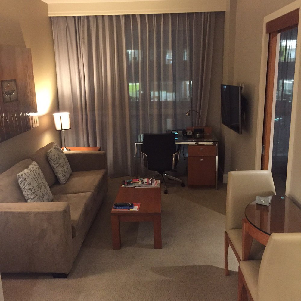 Warwick Le Crystal - Hotels Near Me - Montreal, Quebec Warwick Le Crystal - Hotels Near Me - Montreal, Quebec