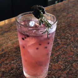 1880 Ice House - Specialty drink LeeLees Berry Smashed