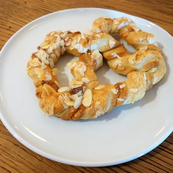 Ziegler's - Ziegler's Backstube 05/29/19: Nougatbrezel - Bakeries Near Me - Baiersbronn, BW