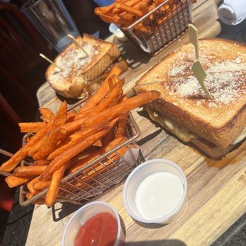 The Office Delray - Huckleberry BBQ Short Rib Grilled Cheese - Gastropubs Near Me - Delray Beach, Florida