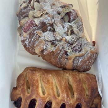 Paris Baguette - Bakeries Near Me - Birmingham, Michigan Paris Baguette - Bakeries Near Me - Birmingham, Michigan