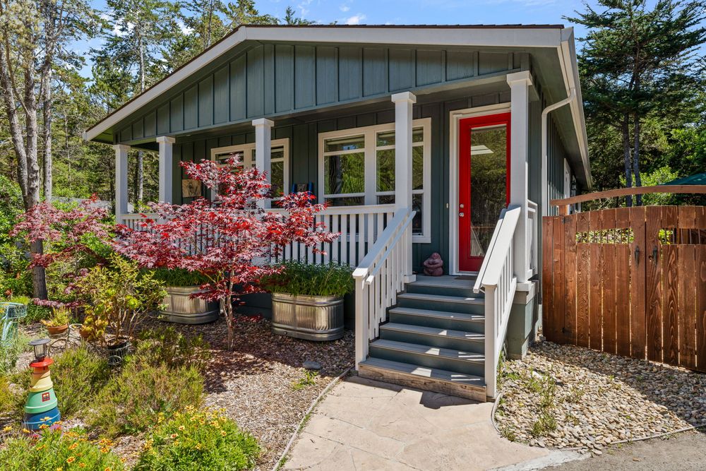 KIRA MEADE MENDO SOTHEBY’S INTERNATIONAL REALTY Updated May 2024 Contact Agent 10 Photos