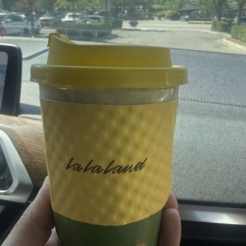 La La Land - Vanilla Matcha with whole milk - Coffee & Tea Near Me - Calabasas, California