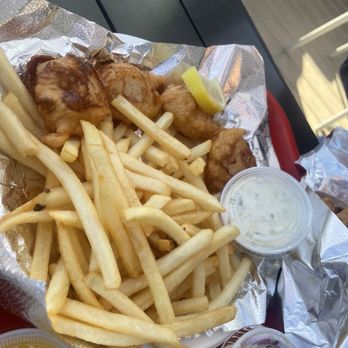 Red's Eats - Fried Scallops. Fries. - Seafood Near Me - Wiscasset, Maine Red's Eats - Fried Scallops. Fries. - Seafood Near Me - Wiscasset, Maine