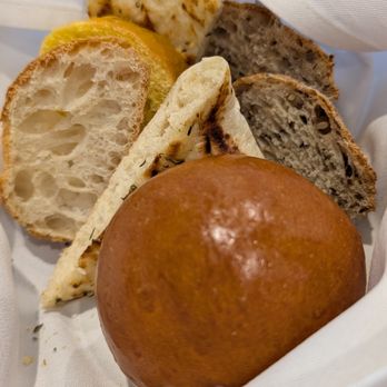 American Harvest - Another wonderful bread basket - look at the variety! - Brewpubs Near Me - Livonia, Michigan American Harvest - Another wonderful bread basket - look at the variety! - Brewpubs Near Me - Livonia, Michigan