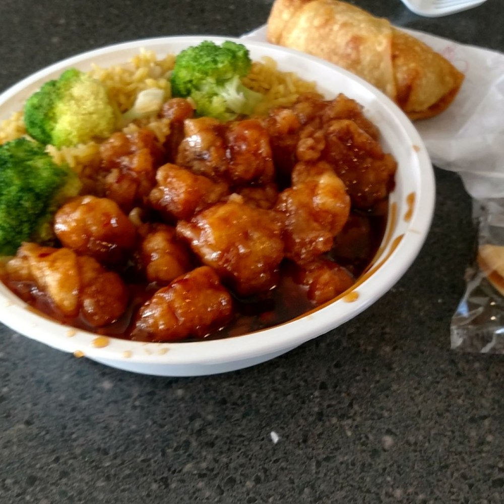 China Cafe - General Tso's chicken broccoli egg roll fried rice and fortune cookie lunch special $5.75 - Chinese Near Me - Mount Washington, Kentucky China Cafe - General Tso's chicken broccoli egg roll fried rice and fortune cookie lunch special $5.75 - Chinese Near Me - Mount Washington, Kentucky