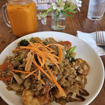 Lanna Thai Restaurant - Wide noodle - Thai Near Me - Livermore, California