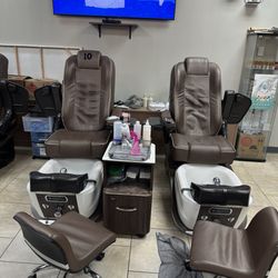 Happy Nails Spa - Pedicure