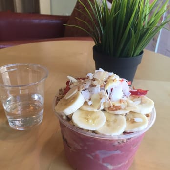 Fresh Kitchen - Tropical Acai Bowl and Citris Infused Water - Sandwiches Near Me - Glendora, California Fresh Kitchen - Tropical Acai Bowl and Citris Infused Water - Sandwiches Near Me - Glendora, California