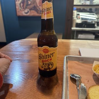 Breakwater Barbecue - Bar area - Barbeque Near Me - El Granada, California