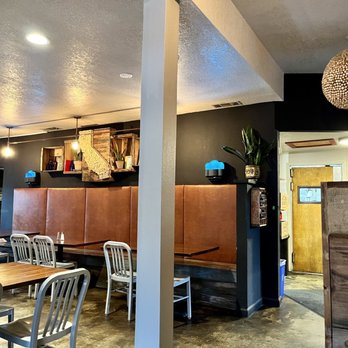 1850 Restaurant - Inside - American Near Me - Mariposa, California