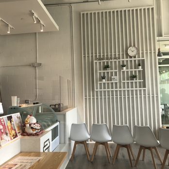 Sun Tea Mix - Inside cute decor - Bubble Tea Near Me - Honolulu, Hawaii