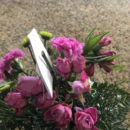 Dead roses. Not what I ordered. Dead roses. Not what I ordered.