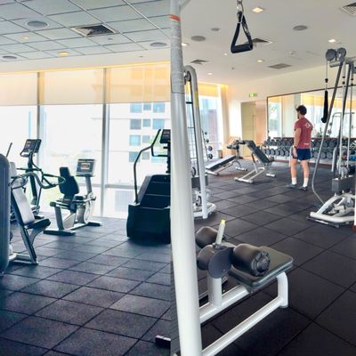 Raffles Makati by null