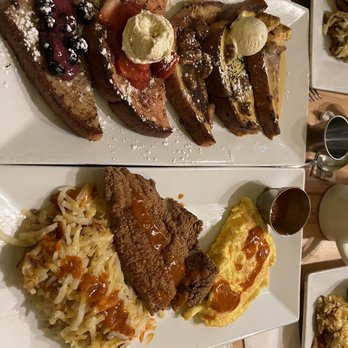 Batter & Berries - Car fish meal and super French toast flight. - Breakfast & Brunch Near Me - Chicago, Illinois