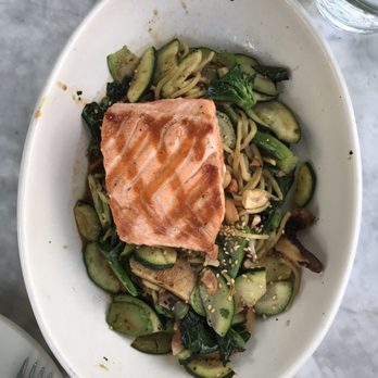True Food Kitchen - Red Red Chili Noodles with grilled salmon - Vegetarian Near Me - Pasadena, California True Food Kitchen - Red Red Chili Noodles with grilled salmon - Vegetarian Near Me - Pasadena, California