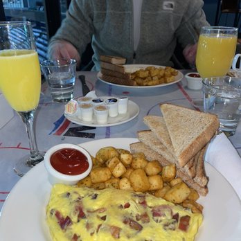 Sportsnet Grill - Breakfast & Brunch Near Me - Toronto, Ontario Sportsnet Grill - Breakfast & Brunch Near Me - Toronto, Ontario