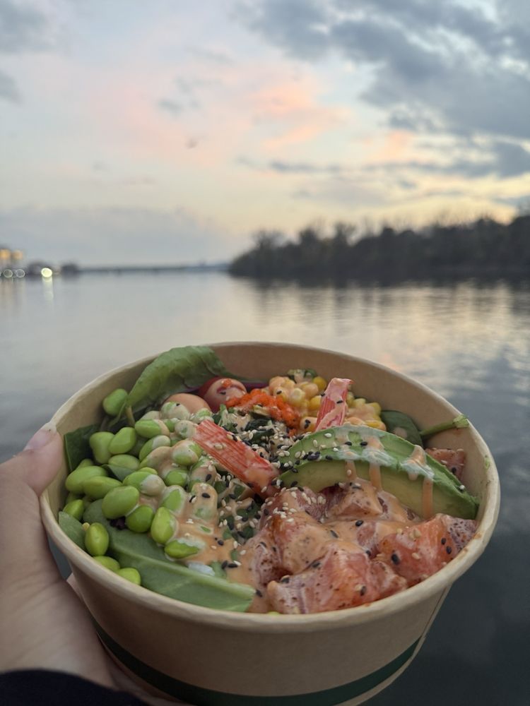 Gtown Sushi & Poke