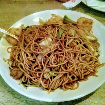 Dumpling Inn - Shrimp chow mein - Chinese Near Me - San Diego, California Dumpling Inn - Shrimp chow mein - Chinese Near Me - San Diego, California
