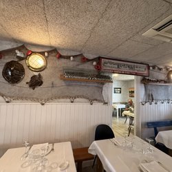 La Hermandad de Pescadores - Inside dining area
