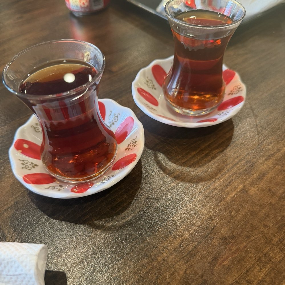 Tea with chicken kebab bowl