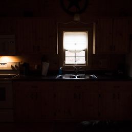 Settler's Roost cabin: The availability of natural light in the cabin is pretty small. Settler's Roost cabin: The availability of natural light in the cabin is pretty small.