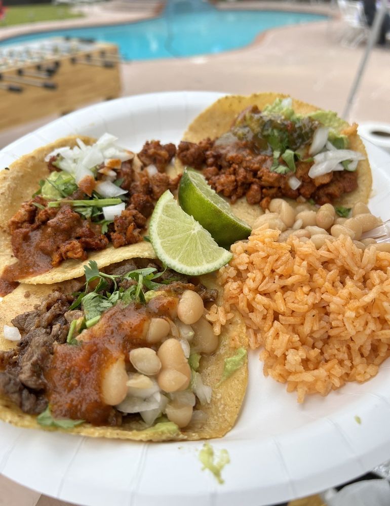Flokis Tacos Logo