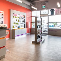 Fixt Wireless Repair - Fixt Meadowvale - Interior