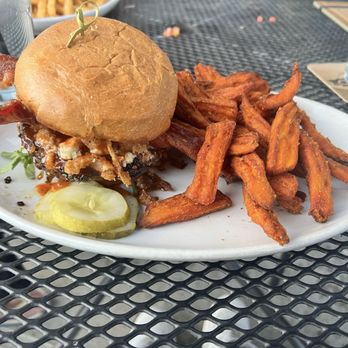 DC Oakes Brewhouse and Eatery - American Near Me - Fort Collins, Colorado DC Oakes Brewhouse and Eatery - American Near Me - Fort Collins, Colorado
