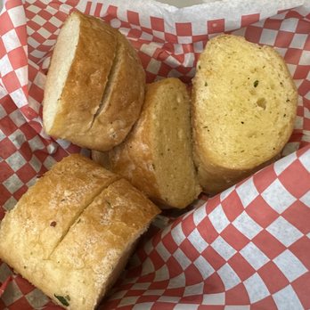 Tomato Street - Basket of garlic bread goodness - Italian Near Me - Spokane, Washington Tomato Street - Basket of garlic bread goodness - Italian Near Me - Spokane, Washington