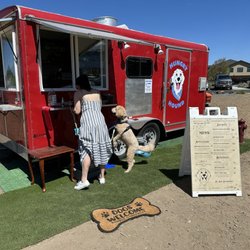 The Hungry Hound - My grand dog was so excited to visit the Hungry Hound!