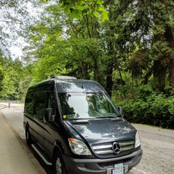 City Limousine Service - Luxury Van doing a City Tour
