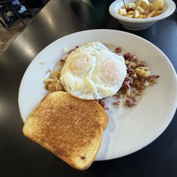 Smyrna Cafe - Corned Beef Hash - Burgers Near Me - Smyrna, Tennessee Smyrna Cafe - Corned Beef Hash - Burgers Near Me - Smyrna, Tennessee