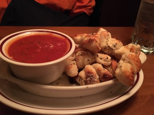 Vincenzo's by null