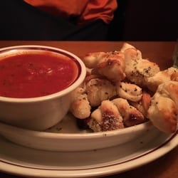 Vincenzo's Italian Restaurant - Garlic knots