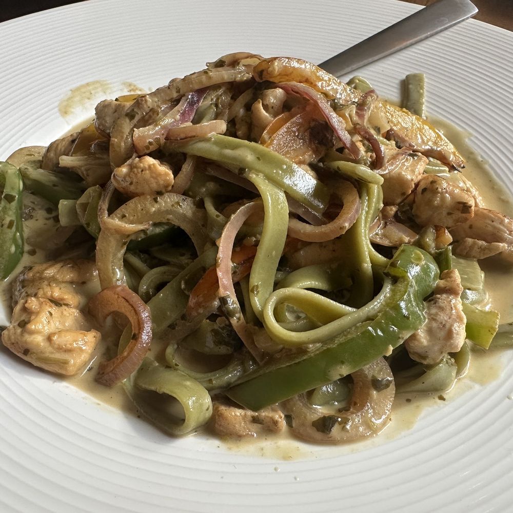 California Pizza Kitchen - Pizza Near Me - Annapolis, Maryland
