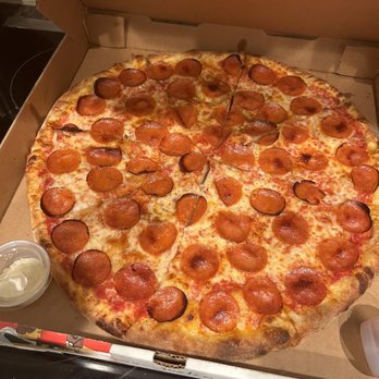 Home Slice Pizza - Medium Red Pizza (16") - Pizza Near Me - Houston, Texas