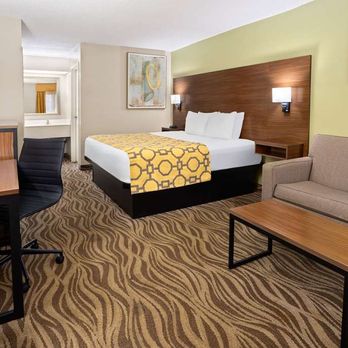 Baymont by Wyndham Griffin - Guest room - Hotels Near Me - Griffin, Georgia Baymont by Wyndham Griffin - Guest room - Hotels Near Me - Griffin, Georgia