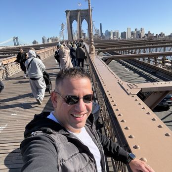 Brooklyn Bridge - Perfect sunny day in NYC - Landmarks & Historical Buildings Near Me - Brooklyn, New York Brooklyn Bridge - Perfect sunny day in NYC - Landmarks & Historical Buildings Near Me - Brooklyn, New York